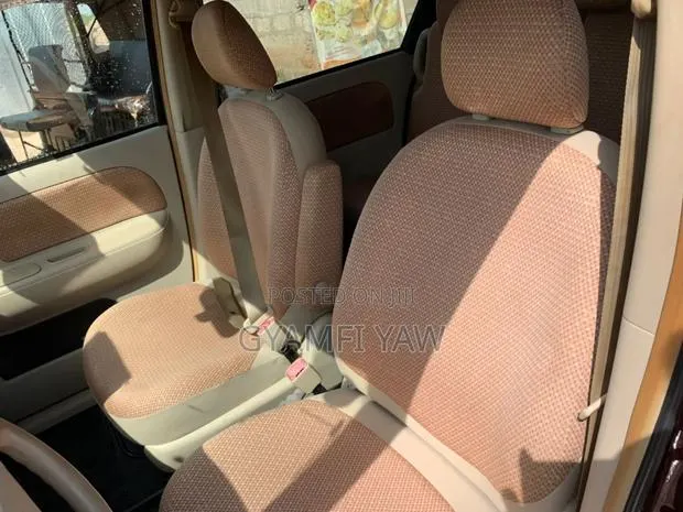 Toyota Sienta 1.5 FWD 2013 Brown · Photo 1