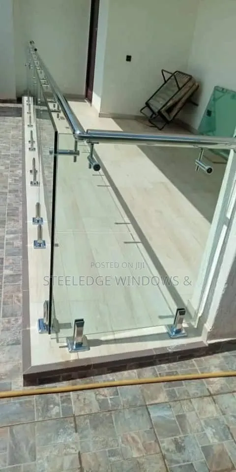 Glass Balustrade · Photo 1
