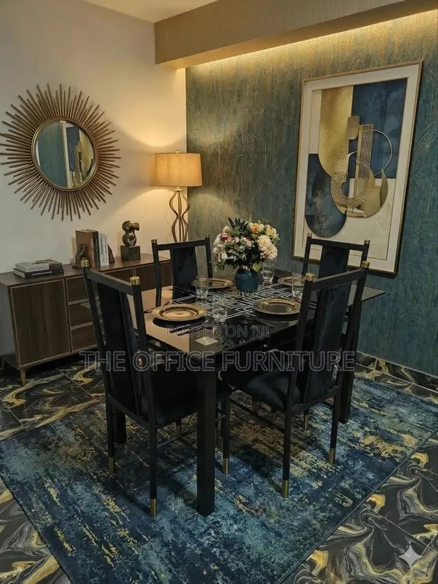 Dining Table · Photo 1