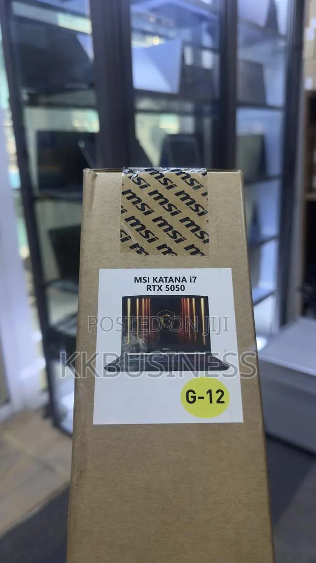 New Laptop MSI Katana 15 16GB Intel Core i7 SSD 512GB · Photo 1
