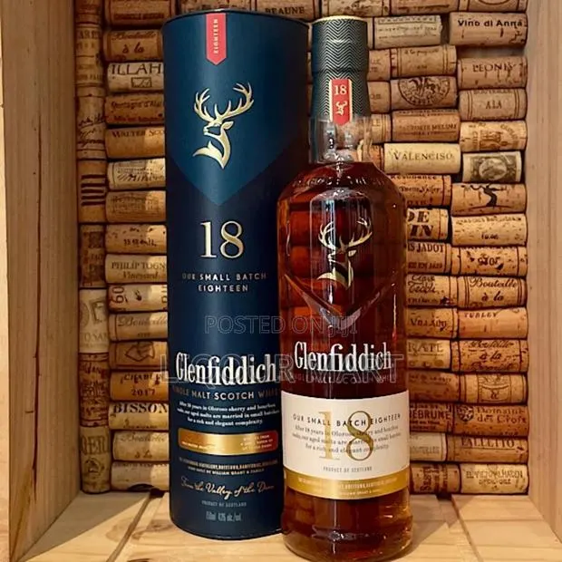 Glenfiddich 18 Year Old Single Malt Scotch Whisky 70cl · Photo 1