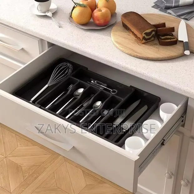Expandable Plastic Cutlery Organizer · Photo 1