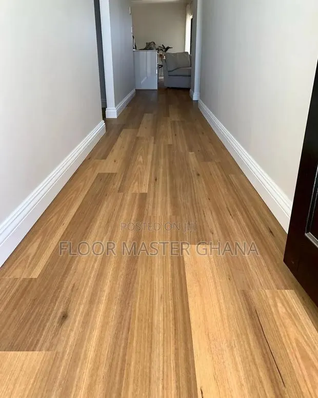 Skirtings Board · Photo 1