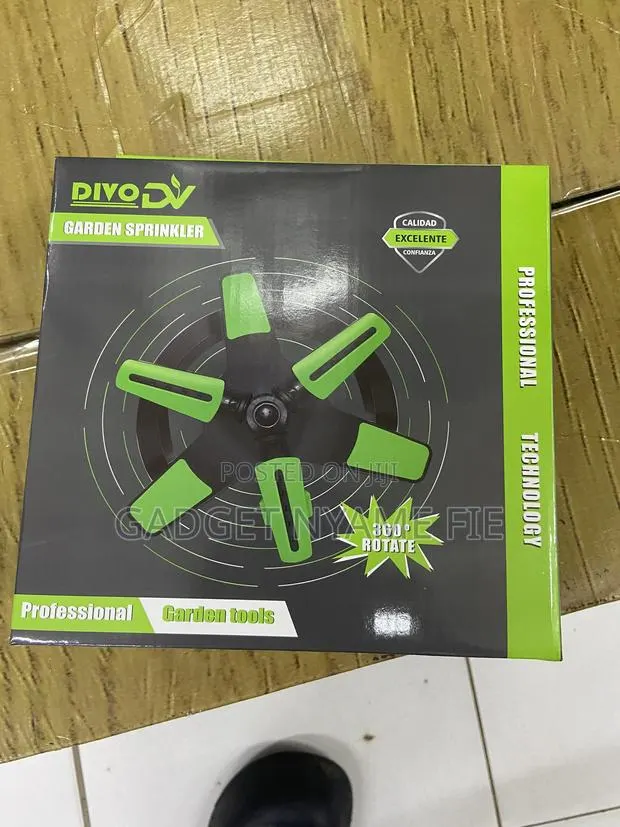 3 Arm Rotating Sprinkler · Photo 1