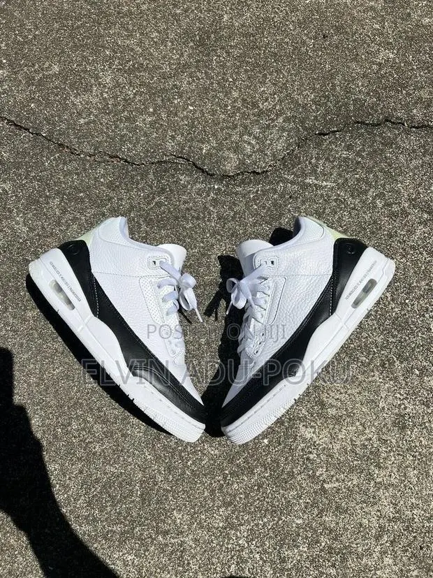 Jordan 3 Retro Fragment Sneaker · Photo 1