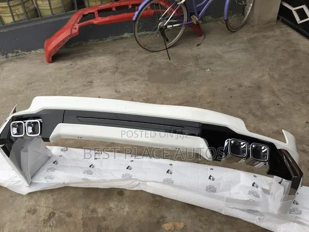 Land Cruiser Prado 2017-2020 Back Bumper · Photo 1