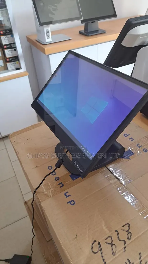 Ubero T5 Core I5 Pos Touch Terminals · Photo 1