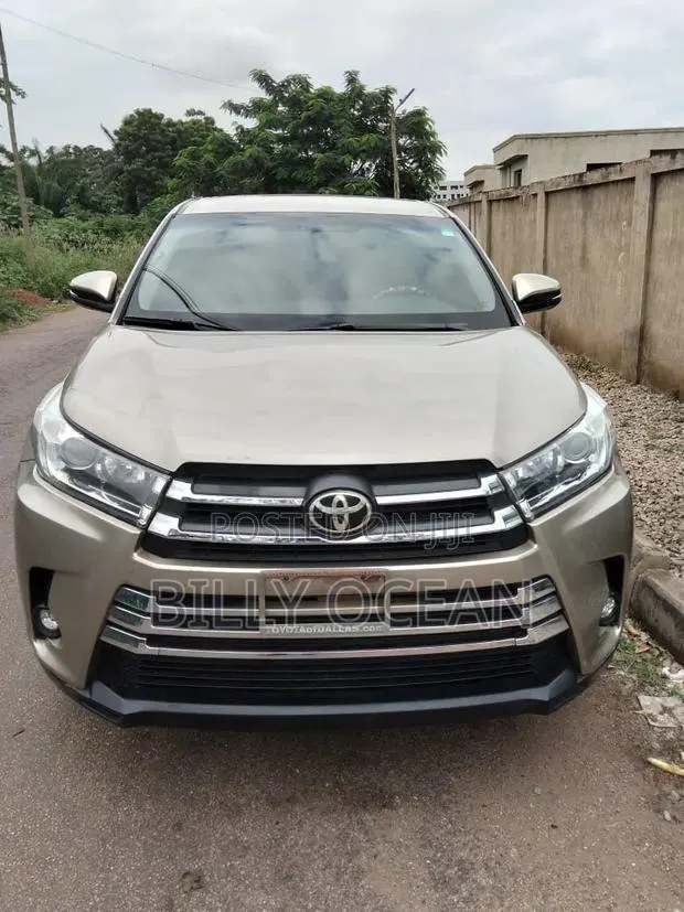 Toyota Highlander 2018 Gold