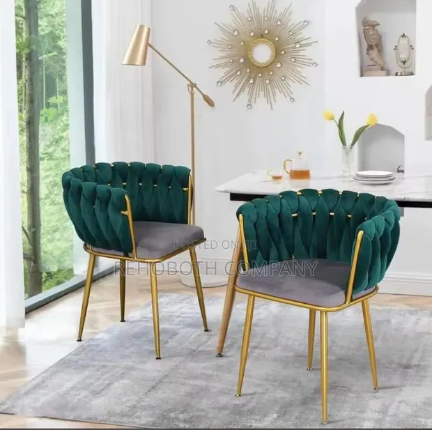 Modern Dining Chair · Photo 1