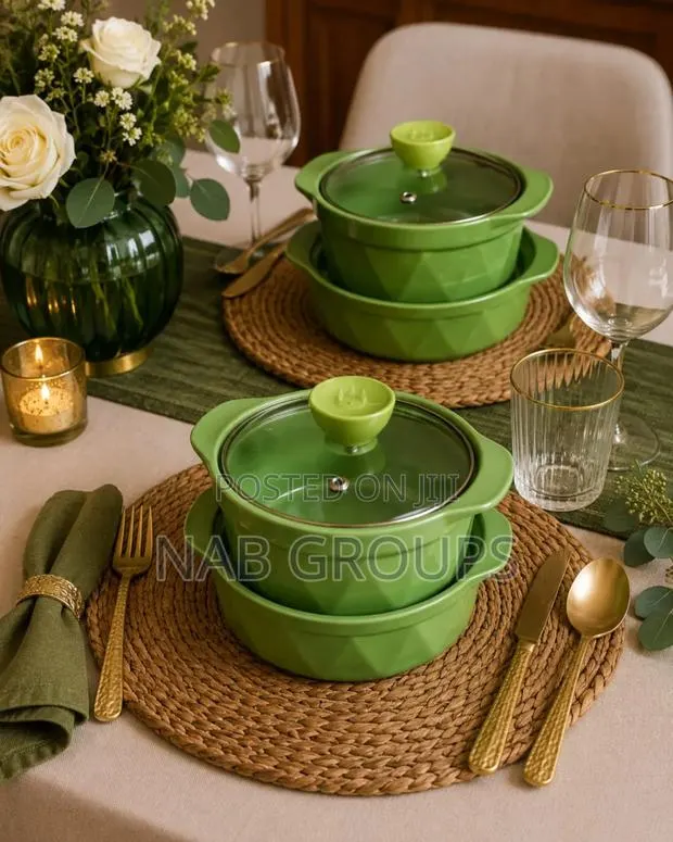 Ceramic Bowls With Lid · Photo 1