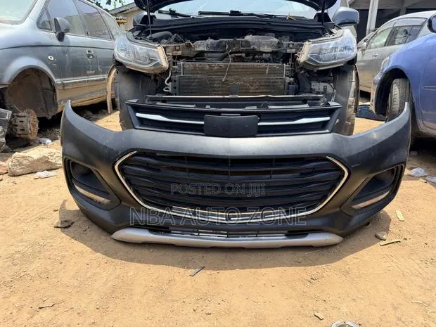 Chevrolet Trax 2017-2020 Front Bumper Complete · Photo 1