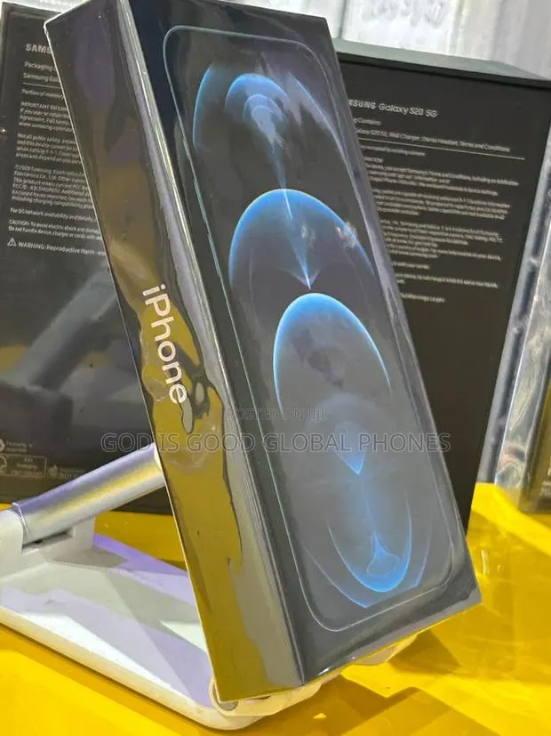 New Apple iPhone 12 Pro Max 128 GB · Photo 1