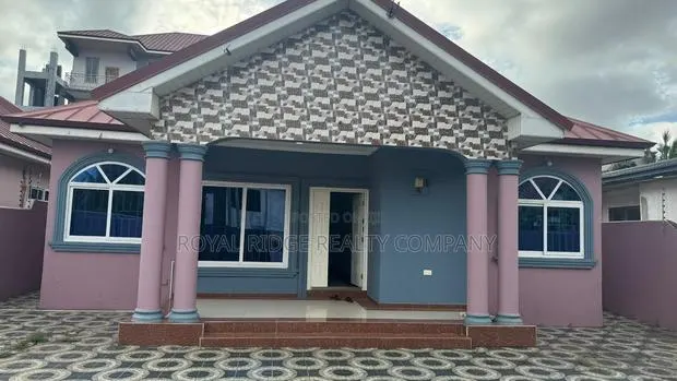 3bdrm House in Spintex Around 18, Accra Metropolitan for rent · Photo 1