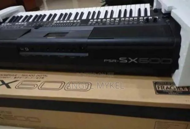 Yamaha Sx600 Keyboard · Photo 1