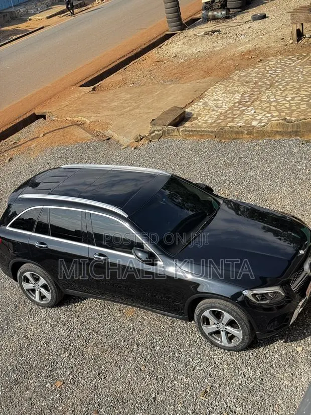 Mercedes-Benz GLC-Class 2018 Black · Photo 1