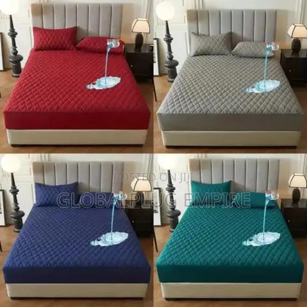 Waterproof Mattress Protector Sleep Clean Comfortable · Photo 1
