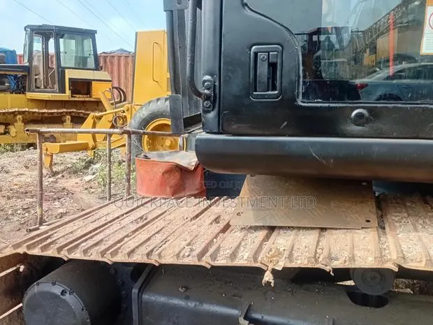 Used Excavator for Sale - Sany 215C · Photo 3