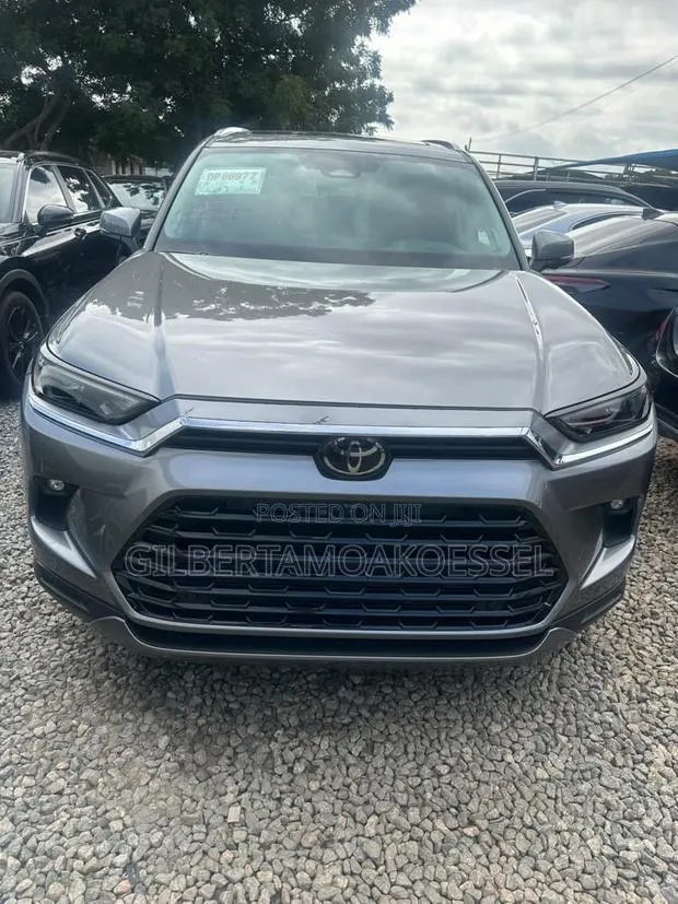 Toyota Highlander 2026 Gray · Photo 1
