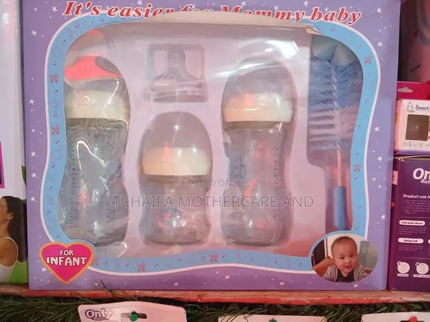Day by Day Feeding Bottle Set · Photo 1