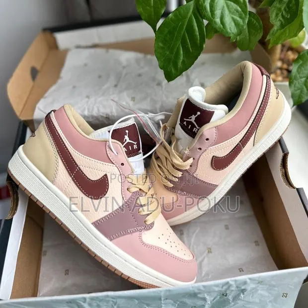 Air Jordan 1 Low Temple · Photo 1