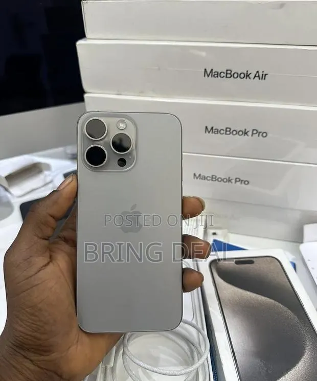 Apple iPhone 15 Pro Max 512 GB Gray · Photo 1