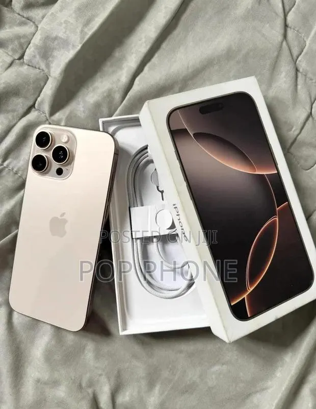 Apple iPhone 16 Pro Max 256 GB Gold · Photo 1