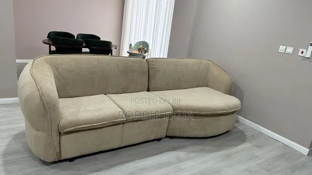 3 Seater Sofa · Photo 1