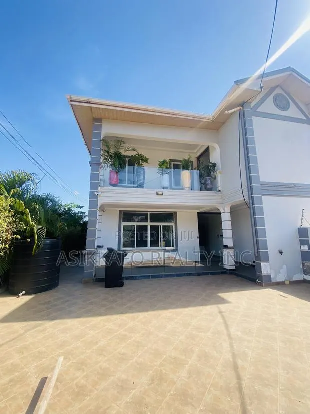 4bdrm Duplex in Kotobaabi, Spintex for rent · Photo 1