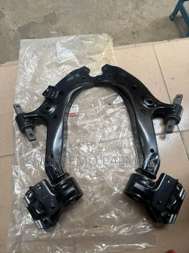 Front Lower Control Arms 2012–2016 – Left & Right Suspension Arm Set · Photo 1