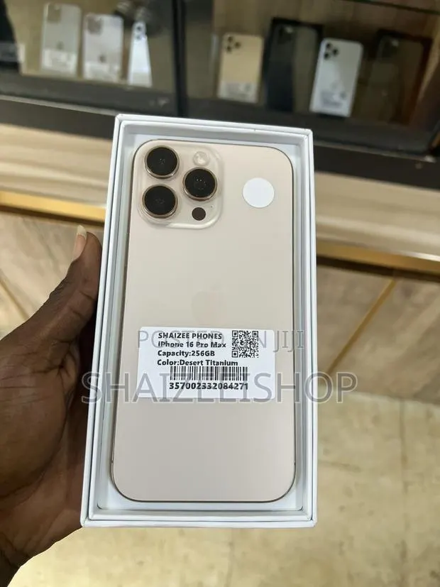 New Apple iPhone 16 Pro Max 256 GB Gold · Photo 1
