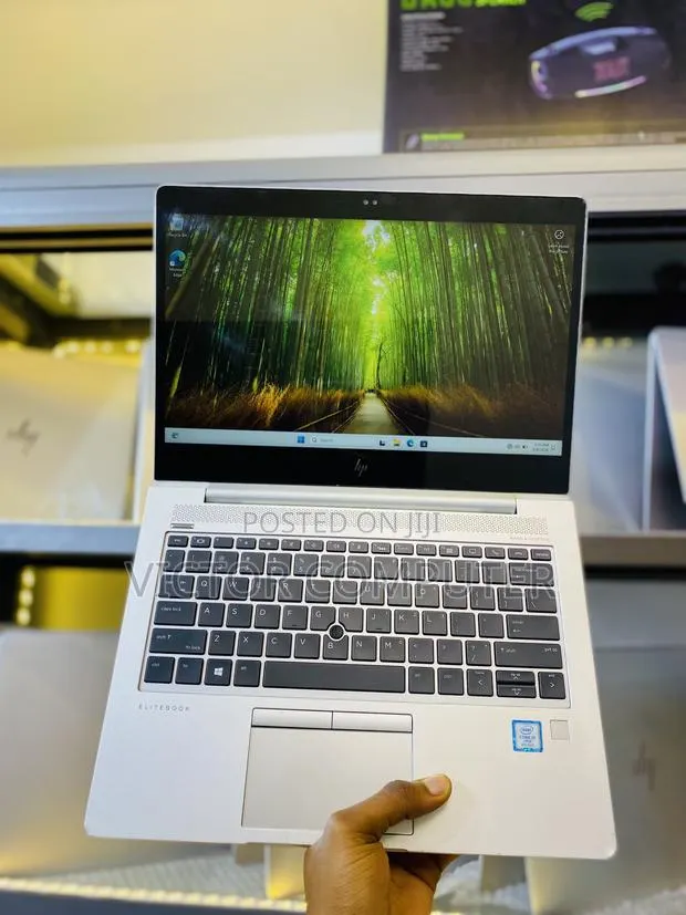 Laptop HP EliteBook 830 G5 8GB Intel Core i5 SSD 256GB · Photo 1