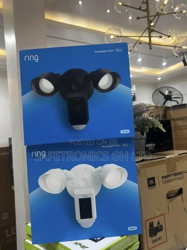 Choose Classic (White) Ring Floodlight Cam Plus · Photo 1
