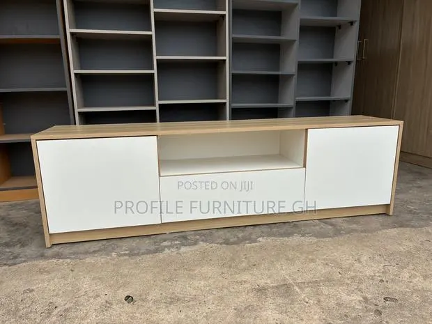Laminated TV Stand 5 Feet Long · Photo 1