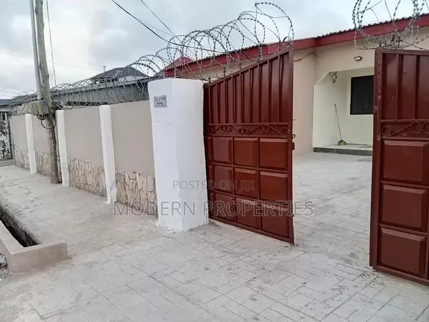 3bdrm House in Modern Properties, Manet Court for rent · Photo 1