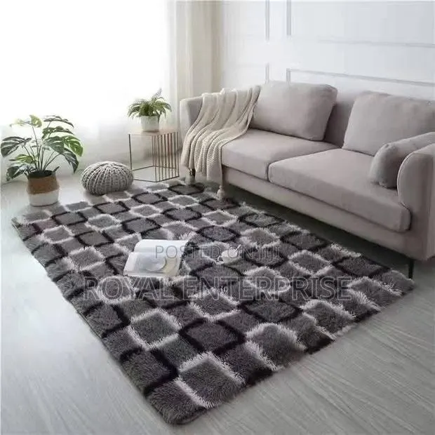 The Fluffiest Carpet You’Ll Ever Own ( 150/220cm ) · Photo 1