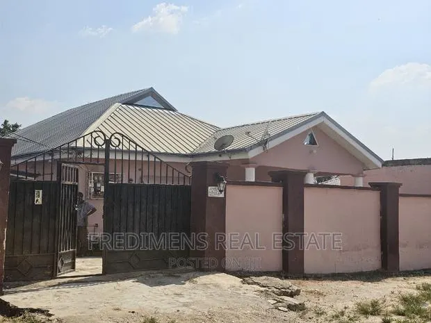 4bdrm House in Fredimens Real, Kumasi Metropolitan for sale · Photo 1