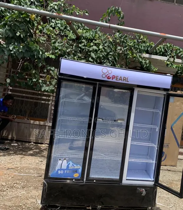 Get Affordable Pearl PVC-150 Display Refrigerator 950l · Photo 1