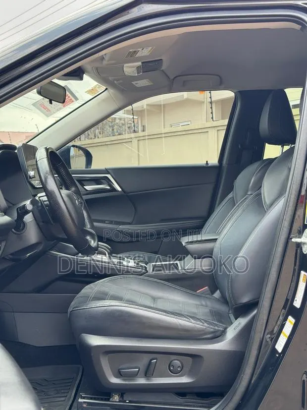 Mitsubishi Outlander SE 2022 Black · Photo 1