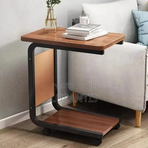 Side Table · Photo 1