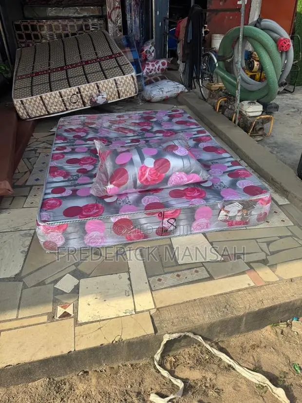 8inches Standard Double Mattress for Sale · Photo 1