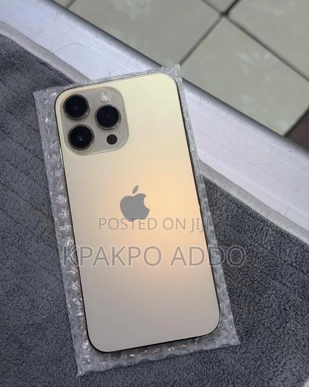 Apple iPhone 14 Pro Max 128 GB Gold · Photo 1