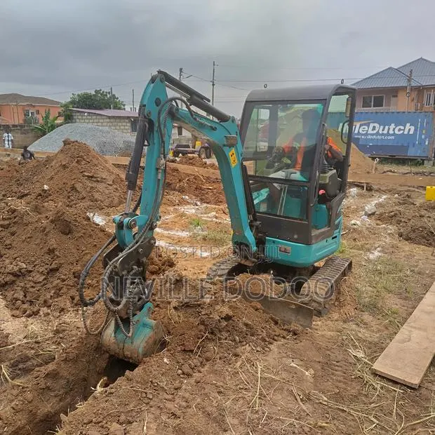 Mini Excavator · Photo 3