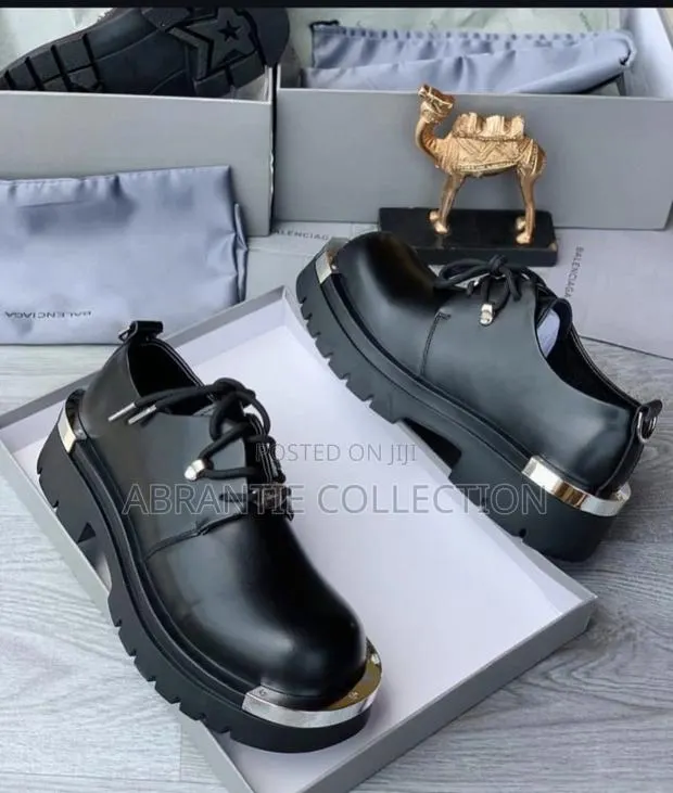 Quality Balanciaga Leather Available · Photo 1