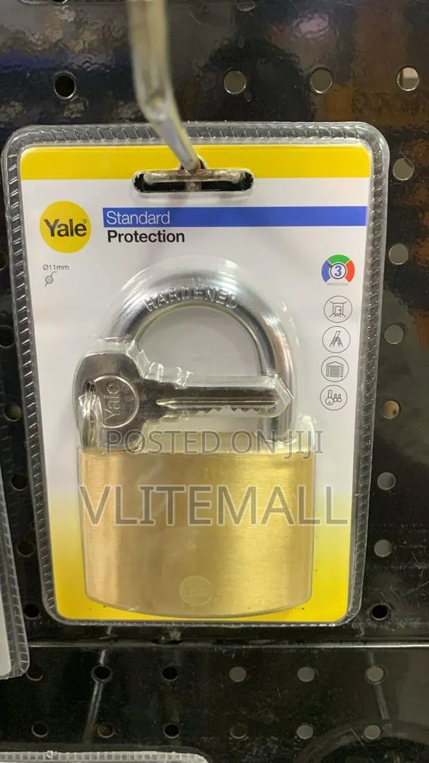 Yale 70mm Brass Padlock · Photo 1