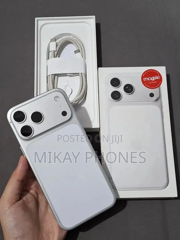 Apple iPhone 17 Pro Max 512 GB White · Photo 1