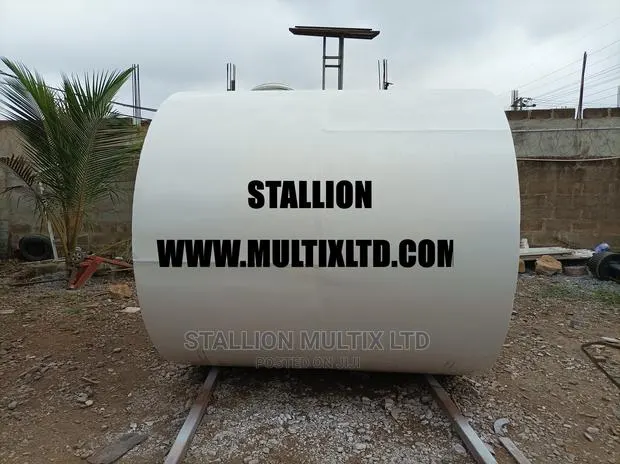 Fuel/Water Tanks · Photo 1