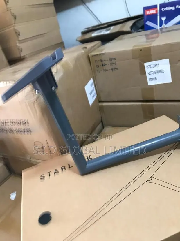 Simple and Secure Starlink Mount · Photo 1