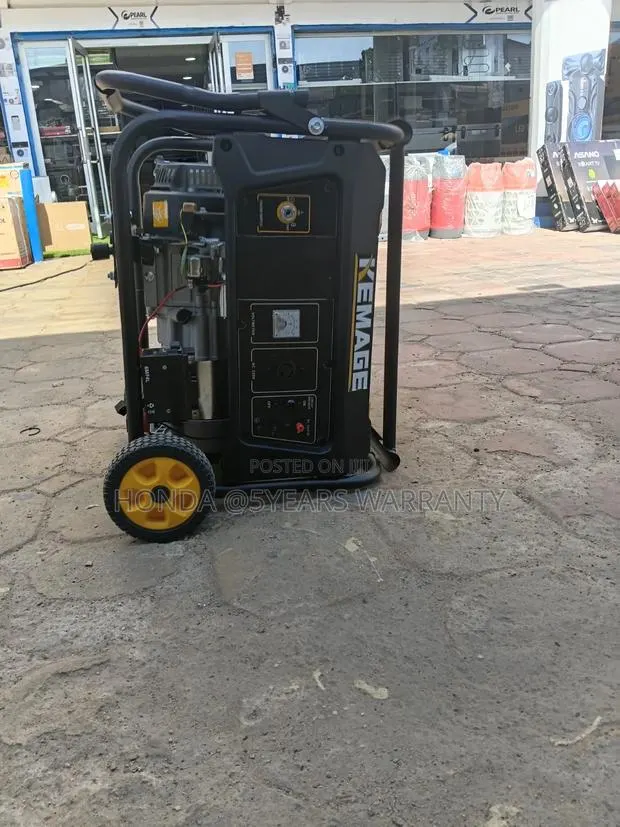 Kemage Generator - Key Start With Wheels & Battery · Photo 1