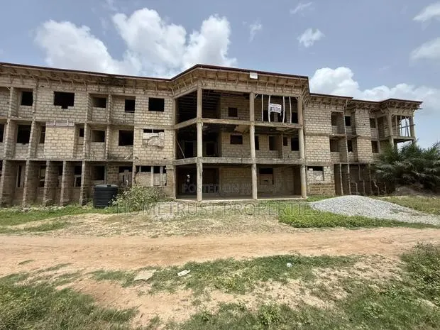 20bdrm Apartment in Weija Choice, Tetegu for sale · Photo 1