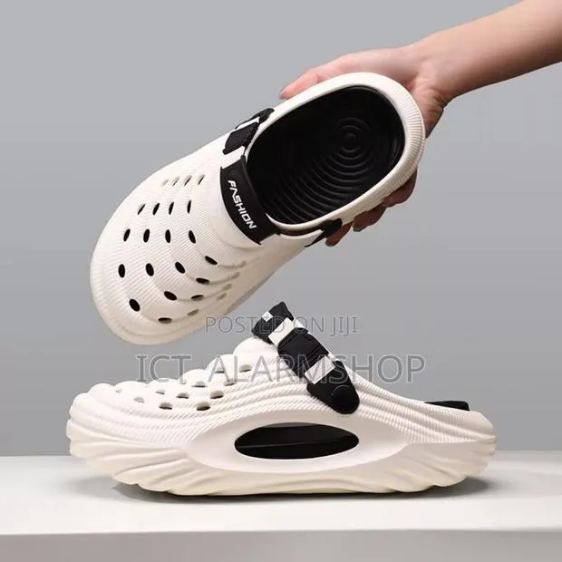 Men's and Women's Summer Outdoor Water Shoes, Non-Slip · Photo 1